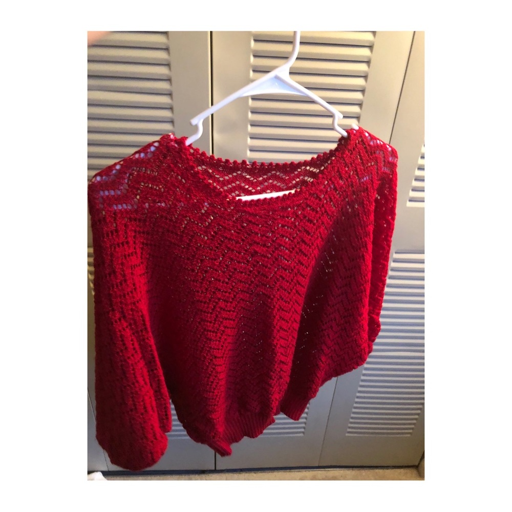 Red bat sleeve knitted sweater